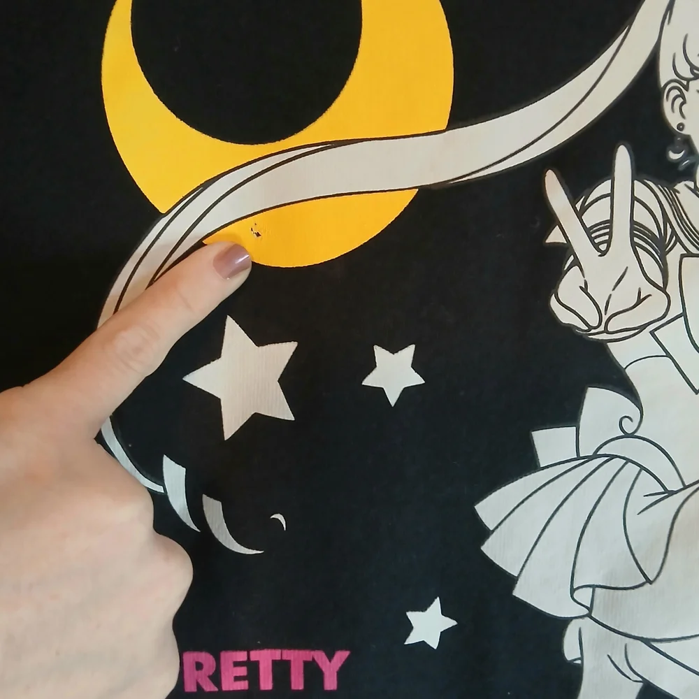 Sailor Moon- Sweatshirt- Graphic- Black- Size Medium Juniors - Picture 10 of 10